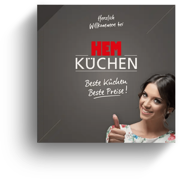 Frau mit Daumen hoch für Küchenausstellung